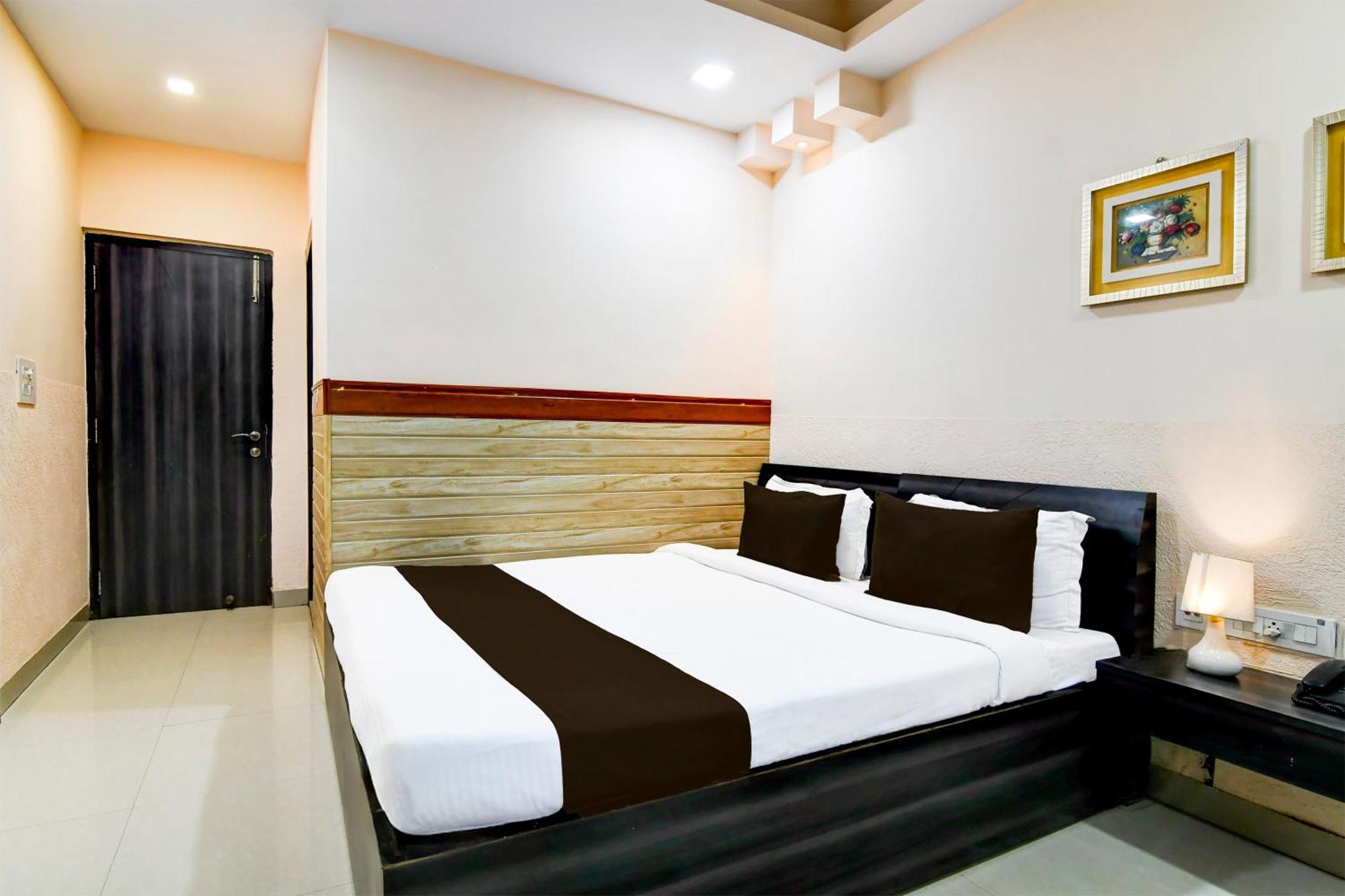 Super Collection O Behala Hotel Bhasa Eksteriør billede